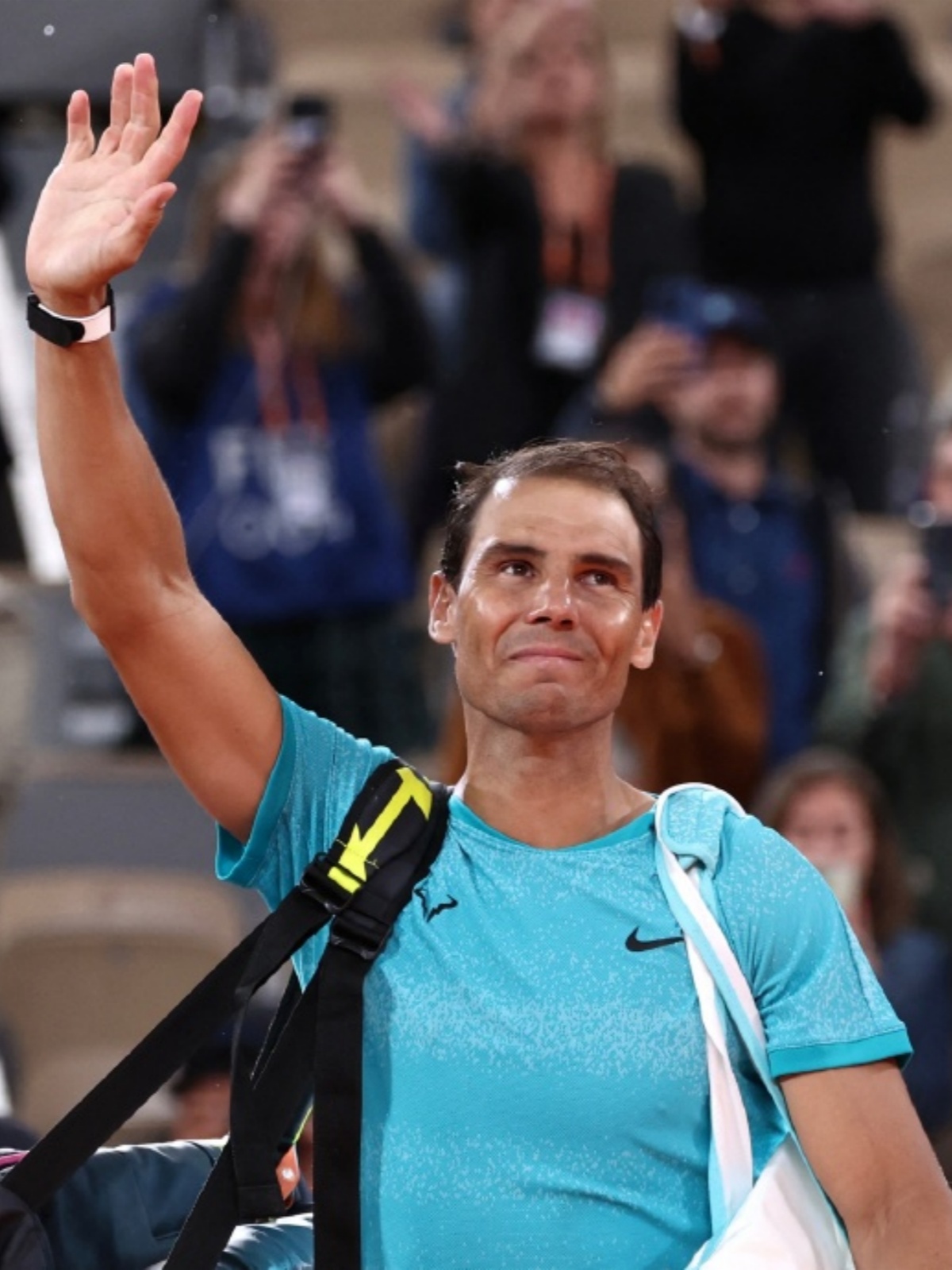 九游官方入口-持续失利首场状态出色，FPX观众沸腾！，纳达尔重返赛场观众掌声雷动的简单介绍