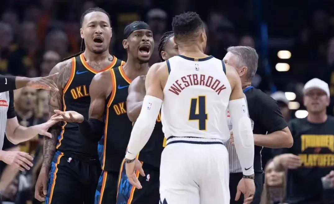 九游官网- 克莱汤普森新球鞋 