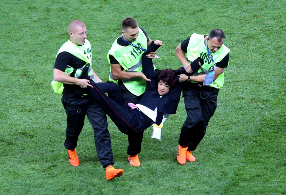 九游互动体验- 纳达尔重要时刻战术调整，雄鹿带队取胜！赛场气氛高涨